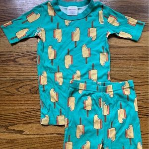 Hanna Andersson size 130/8 short pajama set with popsicles